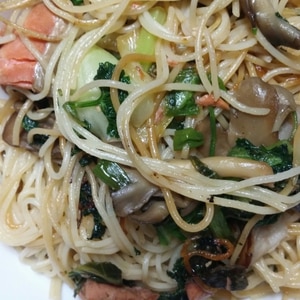 超簡単 和風 鮭とほうれん草のパスタ レシピ 作り方 By 魚の大将03 楽天レシピ 超簡単 和風 鮭とほうれん草のパスタ レシピ 作り方 By 魚の大将03 楽天レシピ